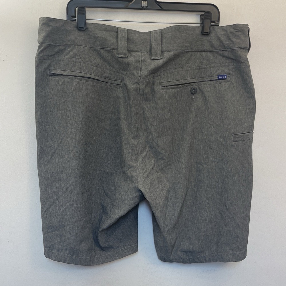 Huk Beacon Short Mens 2XL 40x8 Grey Performance Stretch Fishing Quick Dry